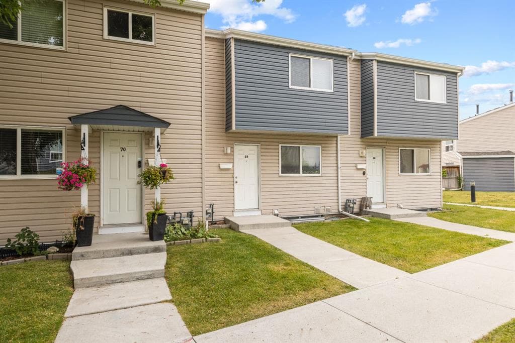 2-bed Townhouse for sale at 69, 5425 Pensacola Crescent SE, Calgary