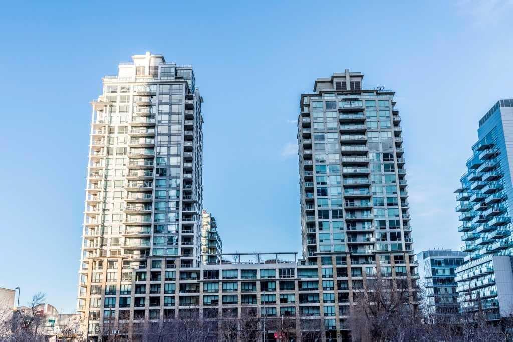 1615, 222 Riverfront Avenue SW — photo 1