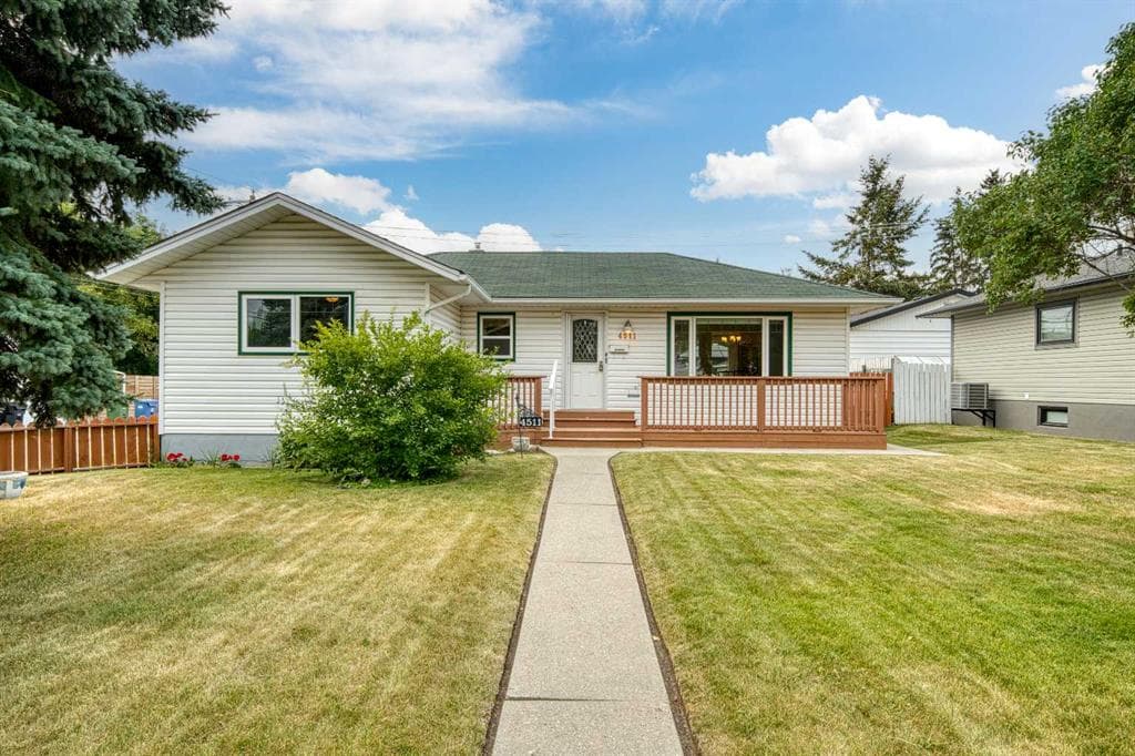 4511 41 Avenue SW — photo 1