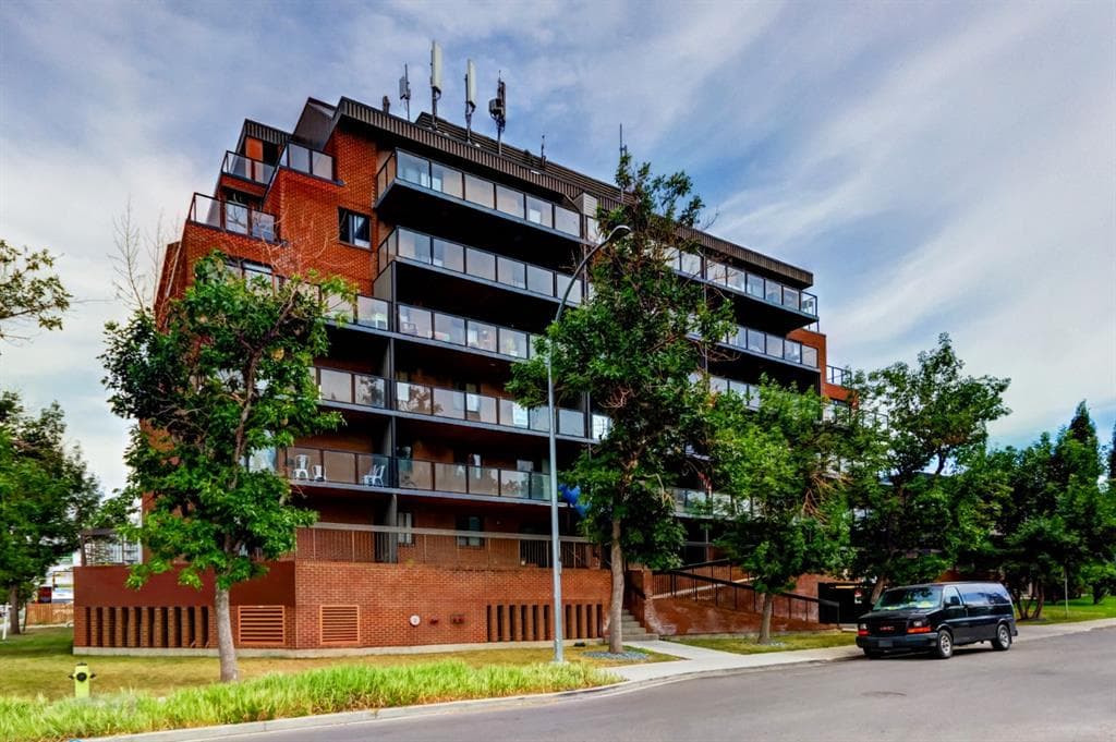2-bed Apartment for sale at 502, 1900 25A Street SW, Calgary