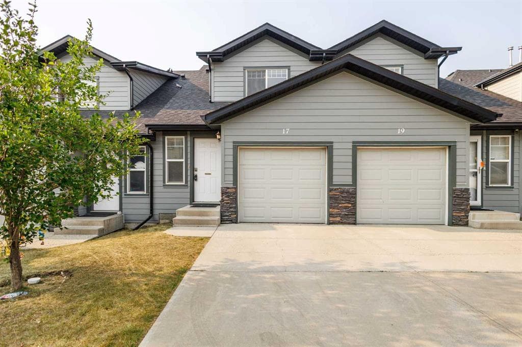 17 Panatella Villas NW — photo 1