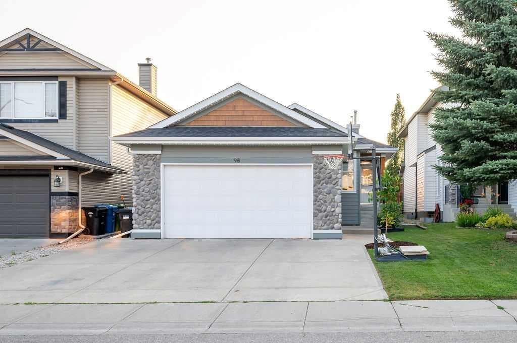 3-bed Detached for sale at 98 Chapala Grove SE, Calgary