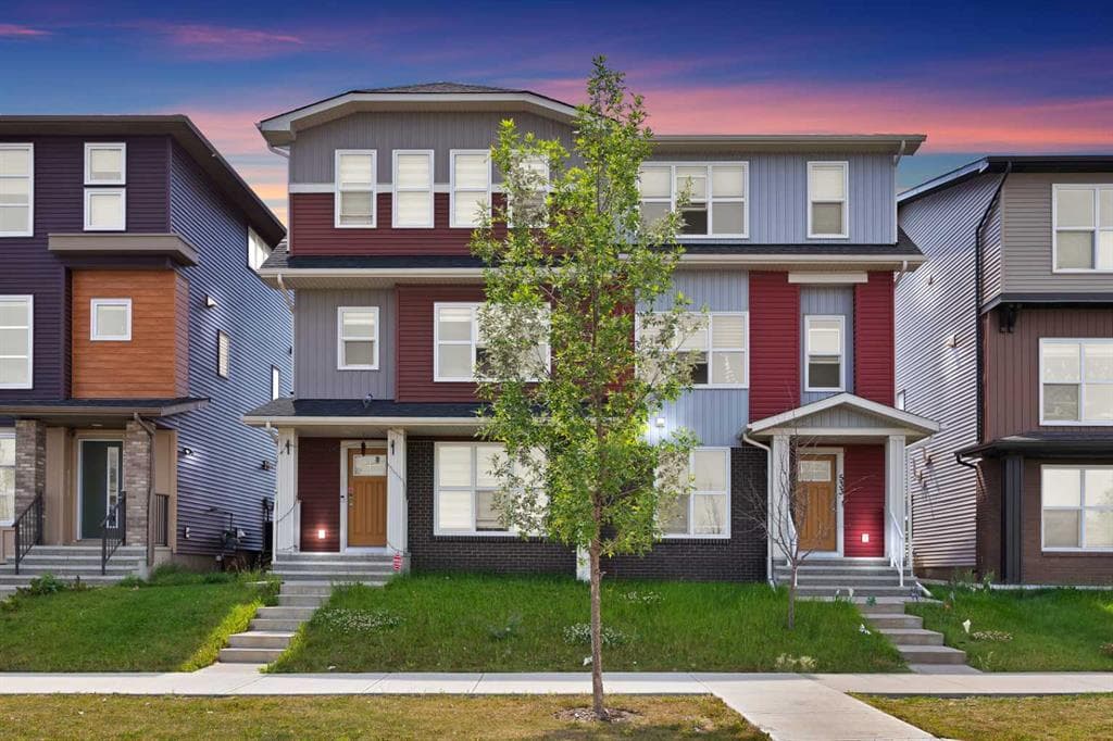 533 Savanna Boulevard NE — photo 1