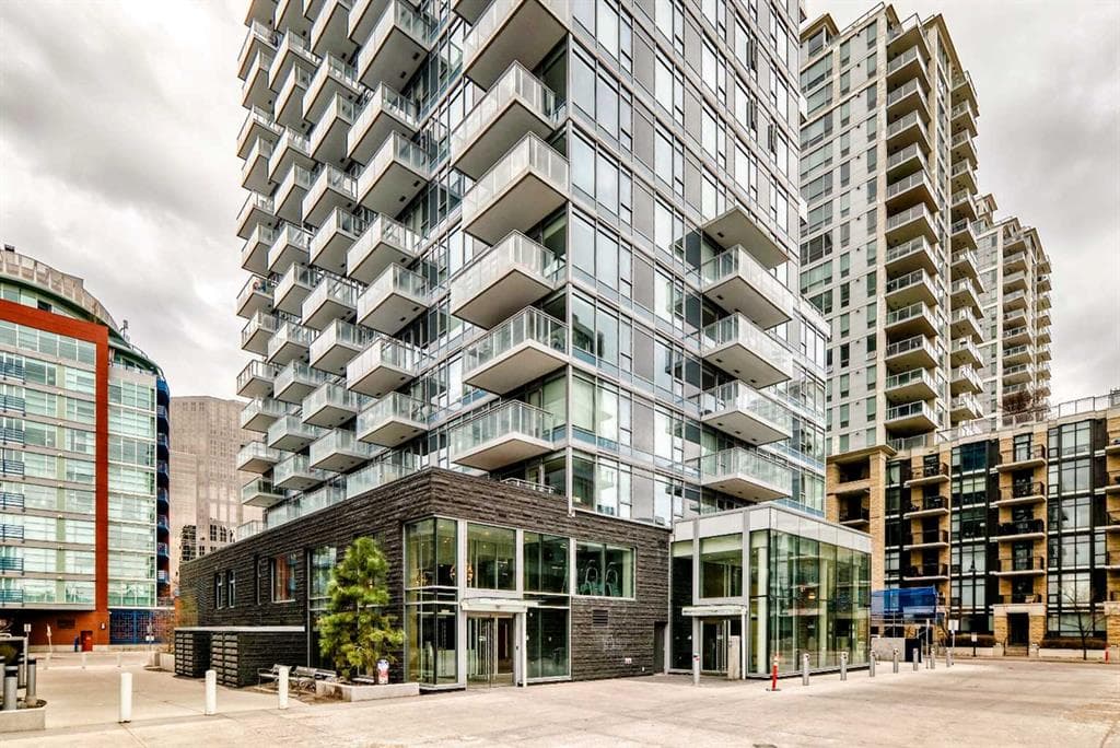 1-bed Apartment for sale at 104, 108 Waterfront Court SW, Calgary
