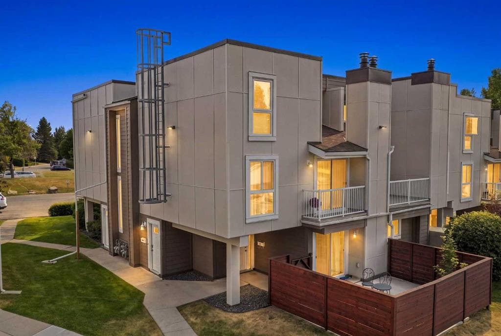 412, 13104 Elbow Drive SW — photo 1