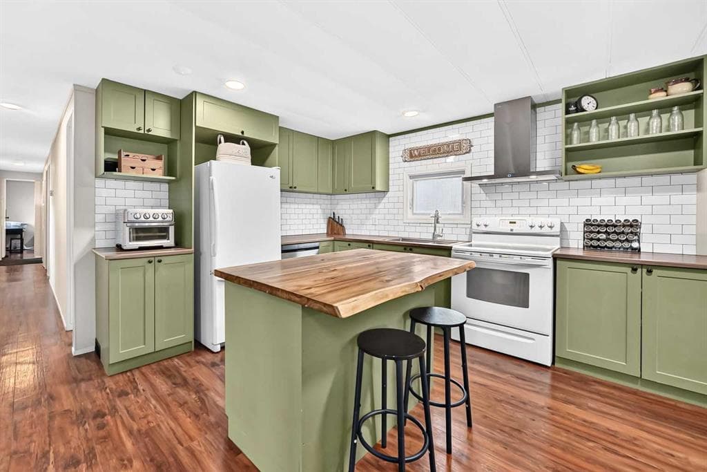 840 Spring Haven Court SE — photo 1