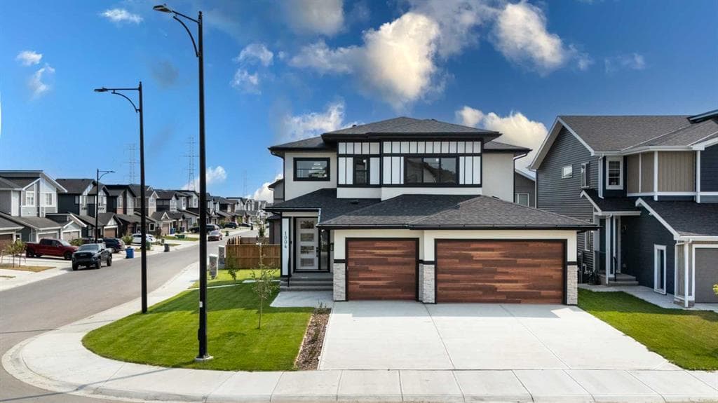 1004 waterford Drive — photo 1