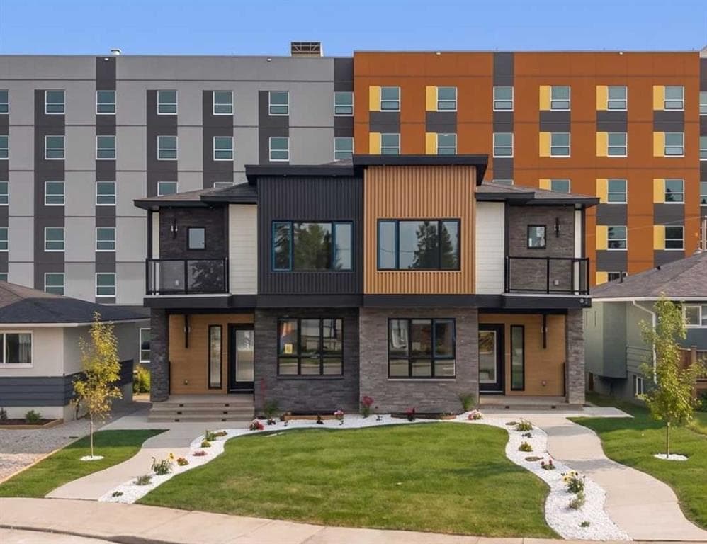 5-bed Semi-detached for sale at 119 42 Avenue NE, Calgary