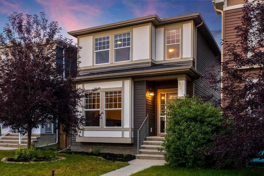 132 Evansborough Way NW — photo 1