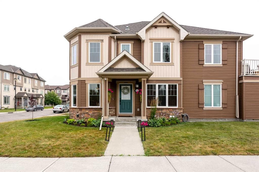 3-bed Townhouse for sale at 1575 Windstone Road SW, Airdrie