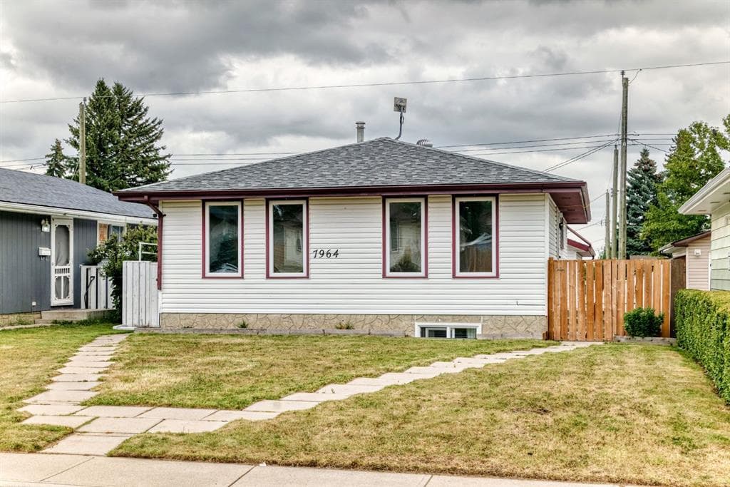 4-bed Detached for sale at 7964 Huntington Road NE, Calgary