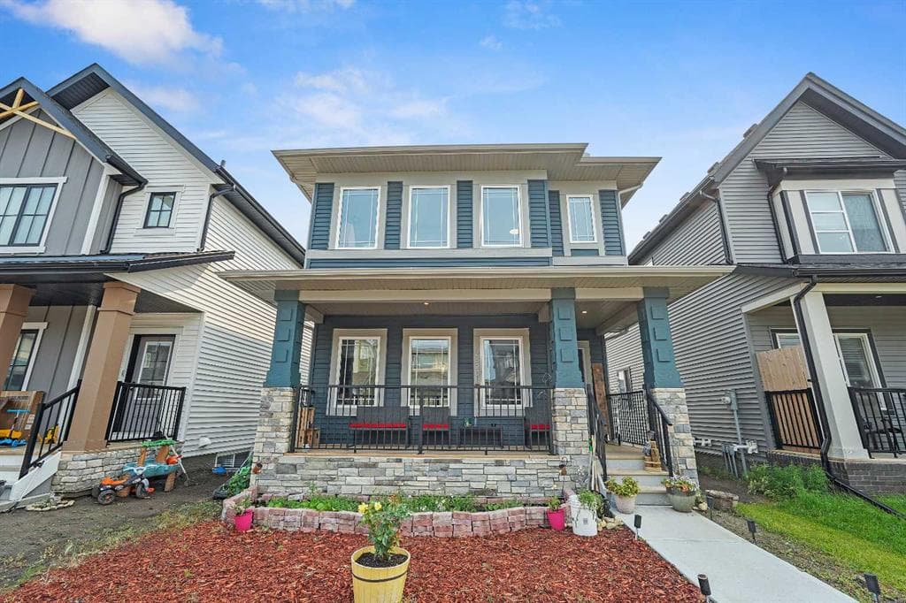 2320 Lancaster Heights SE — photo 1