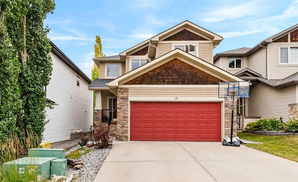 4-bed Detached for sale at 19 Sunset Circle, Cochrane
