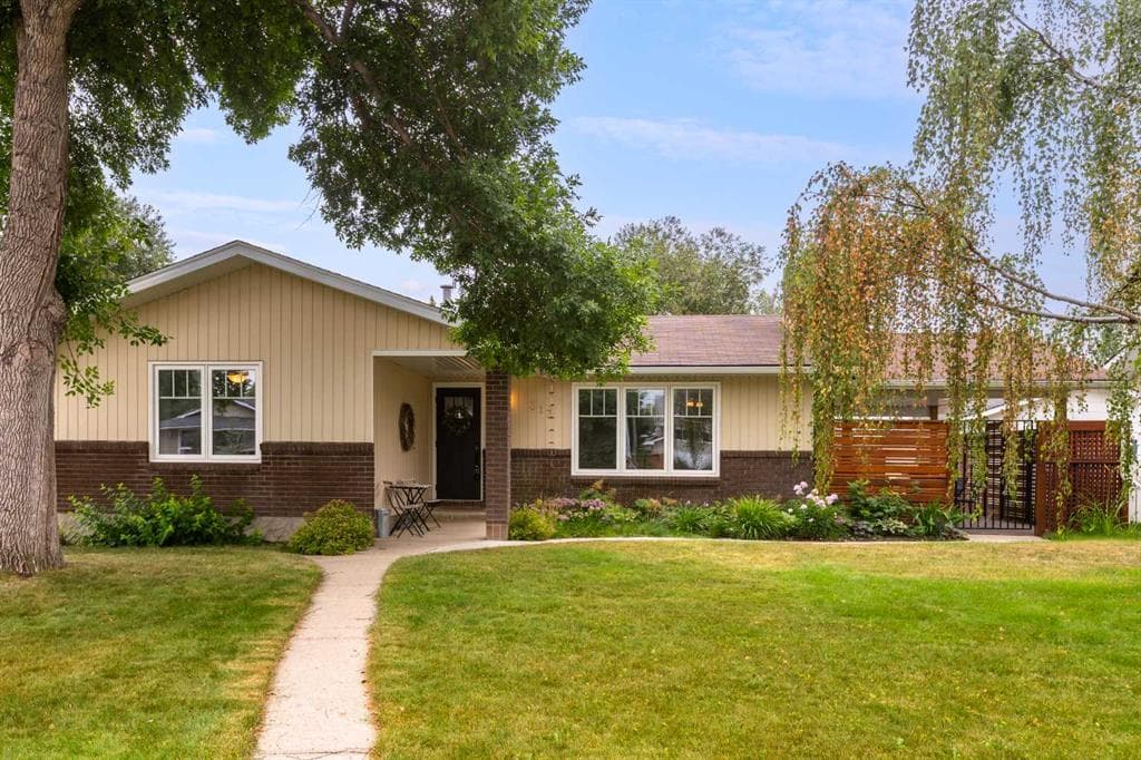 5-bed Detached for sale at 313 11 Avenue SW, High River