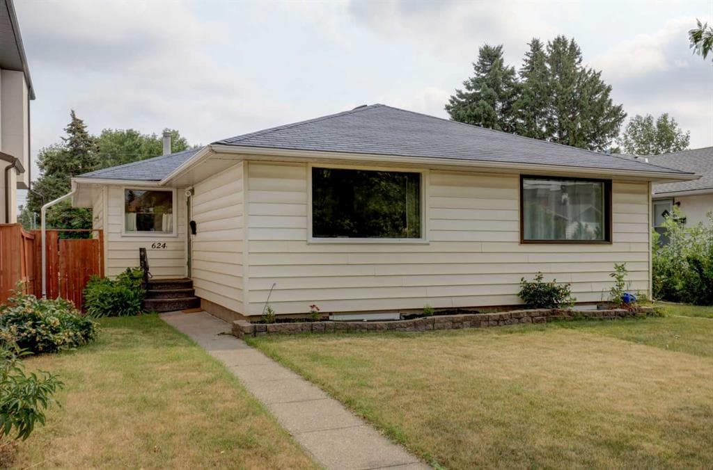 3-bed Semi-detached for sale at 624 38 Street SW, Calgary