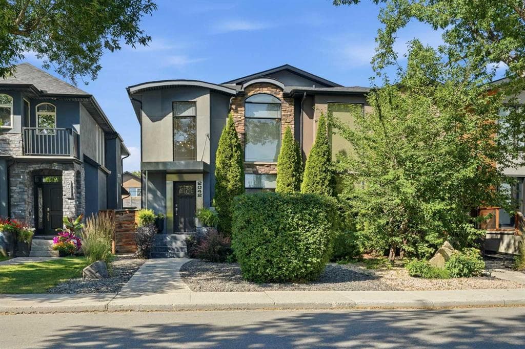 4-bed Semi-detached for sale at 2042 49 Avenue SW, Calgary