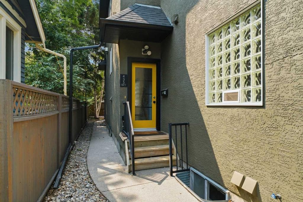 3-bed Townhouse for sale at 2, 435 13 Avenue NE, Calgary
