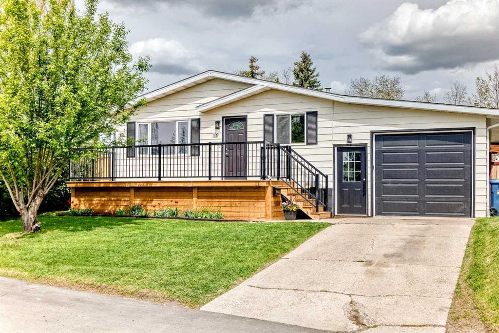 11 Huntstrom Place NE — photo 1