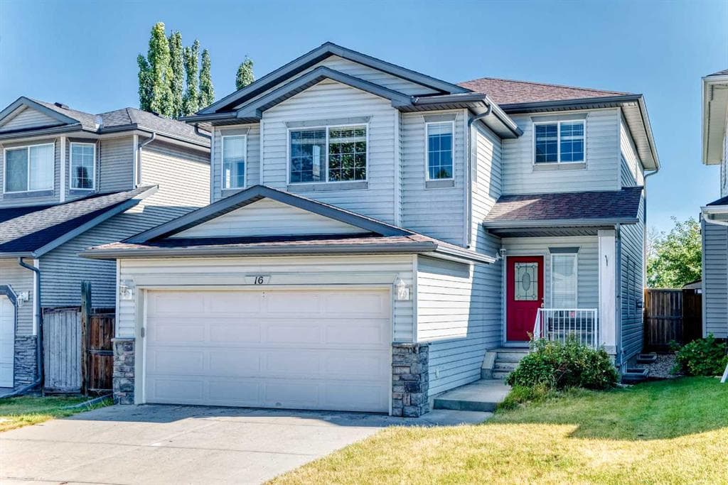 16 Royal Birch Rise NW — photo 1