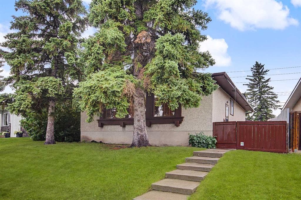 619 Penbrooke Road SE — photo 1