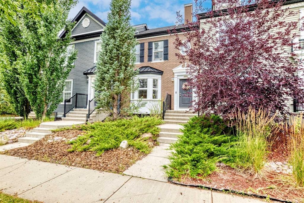 3-bed Townhouse for sale at 315 Chaparral Valley Drive SE, Calgary