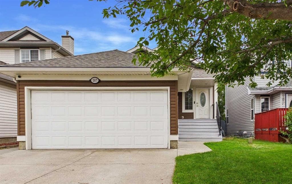 187 Bridlewood Circle SW — photo 1