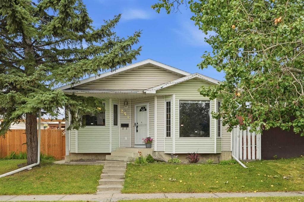 4-bed Detached for sale at 251 Erin Woods Drive SE, Calgary