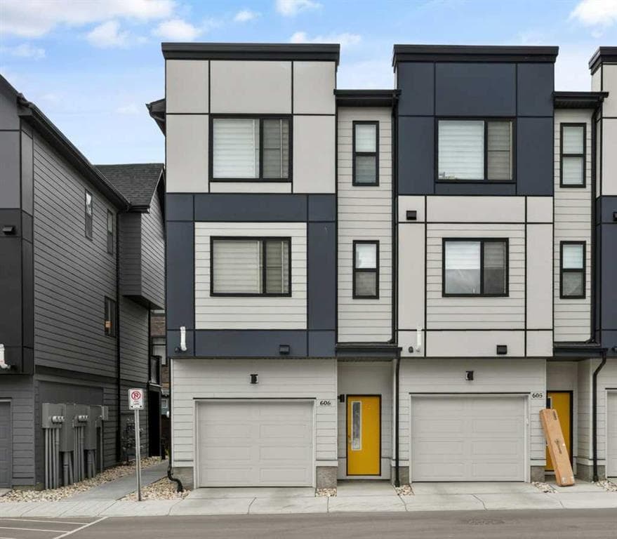 606, 550 Seton Circle SE — photo 1