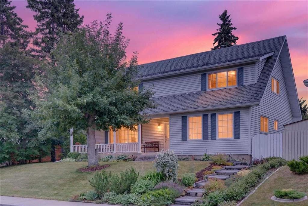 5-bed Detached for sale at 1707 107 Avenue SW, Calgary