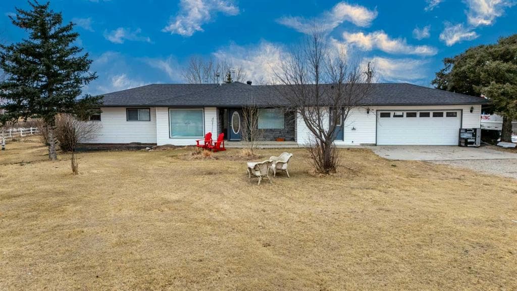 233239 Glenmore View Road — photo 1