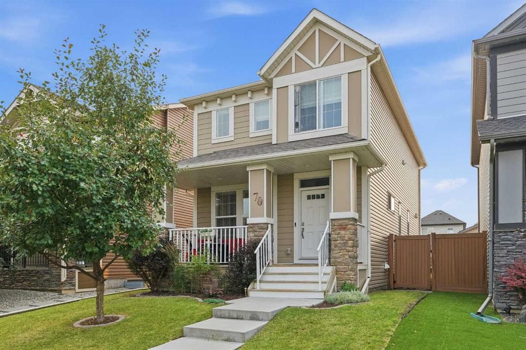 3-bed Detached for sale at 70 Legacy Glen Way SE, Calgary