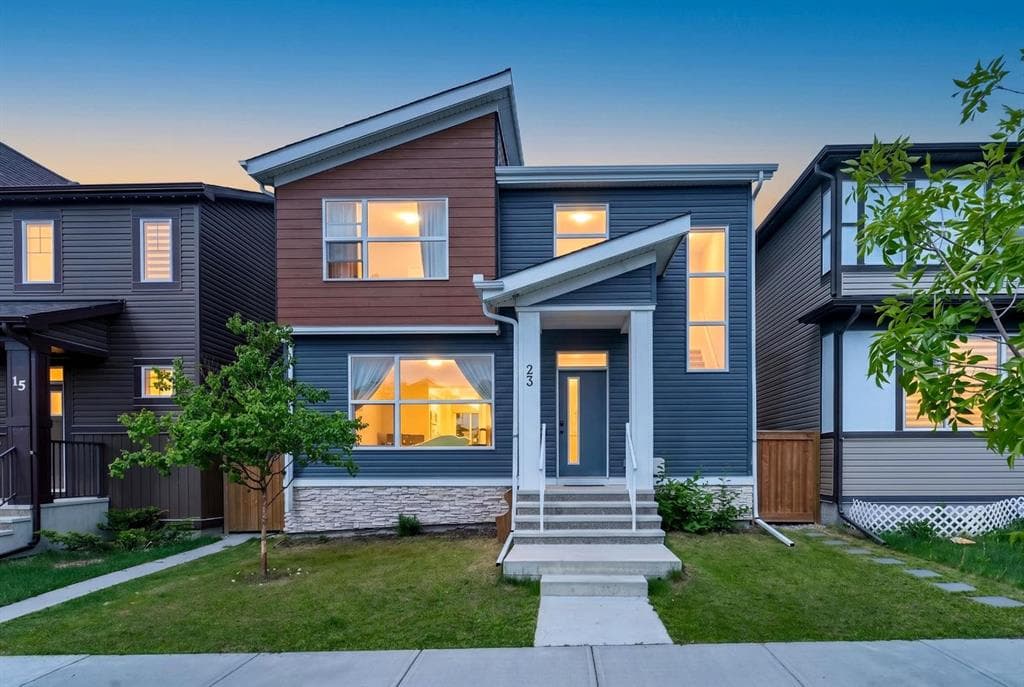 23 Lucas Boulevard NW — photo 1