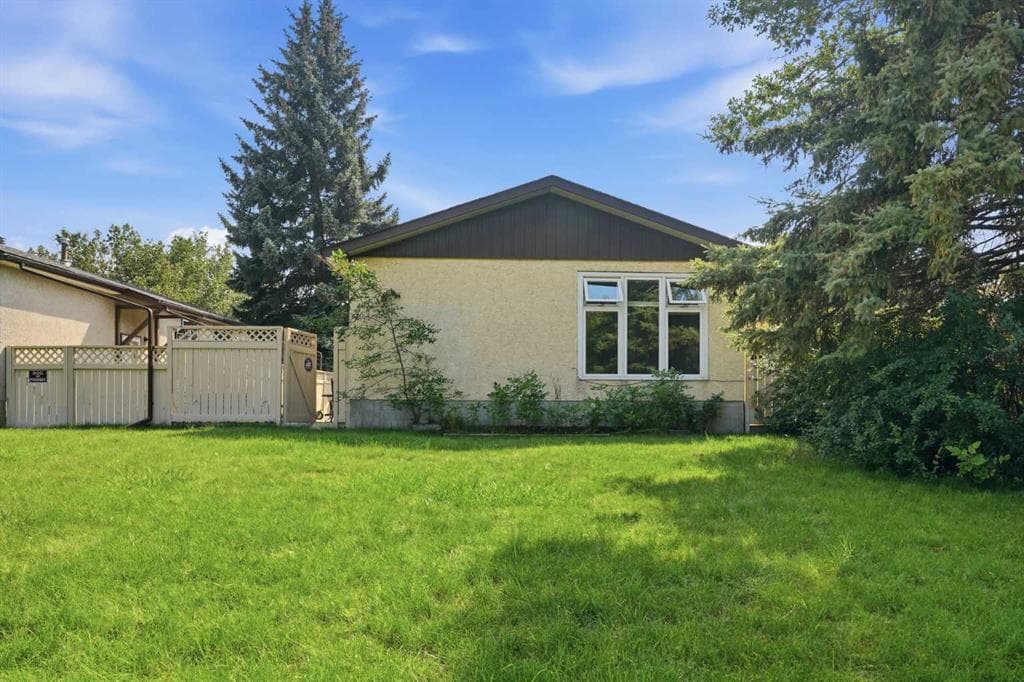4-bed Detached for sale at 3432 31A Avenue SE, Calgary