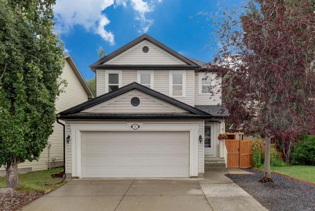 66 Copperfield Close SE — photo 1