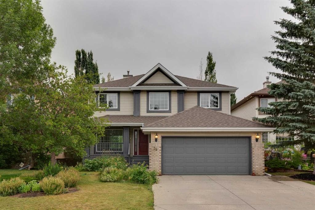 38 Tuscany Hills Crescent NW — photo 1