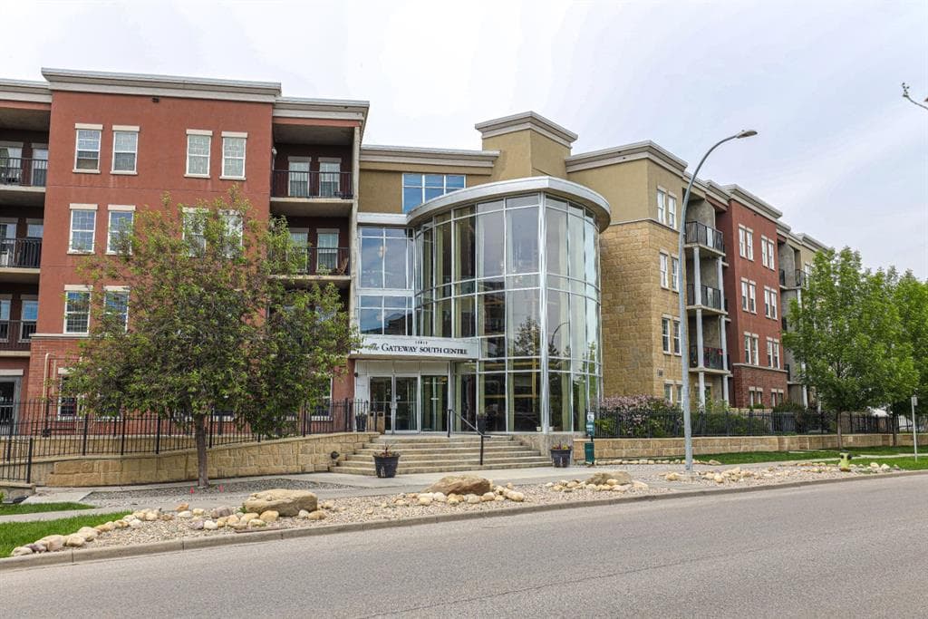 6605, 11811 Lake Fraser Drive SE — photo 1