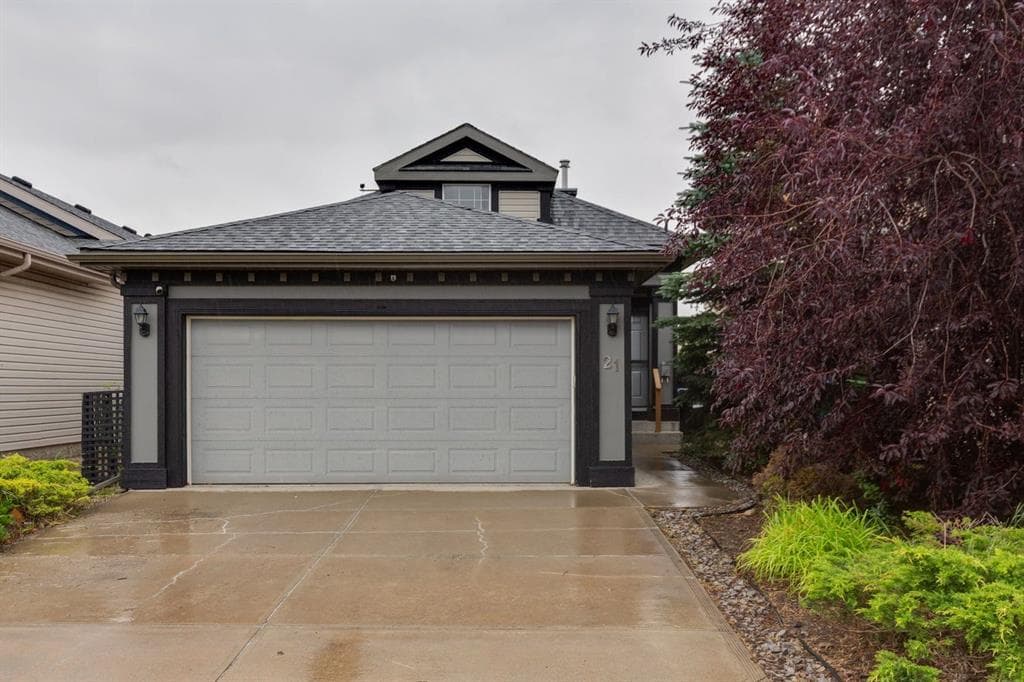 21 Covehaven Gardens NE — photo 1