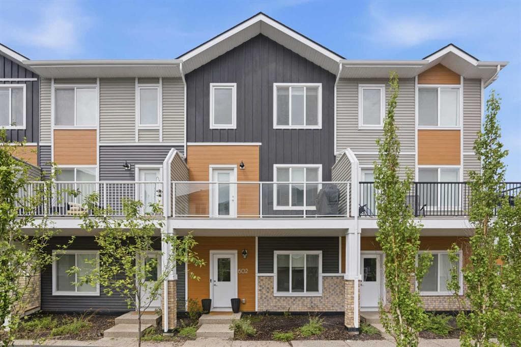 4-bed Townhouse for sale at 602, 335 Creekside Boulevard SW, Calgary