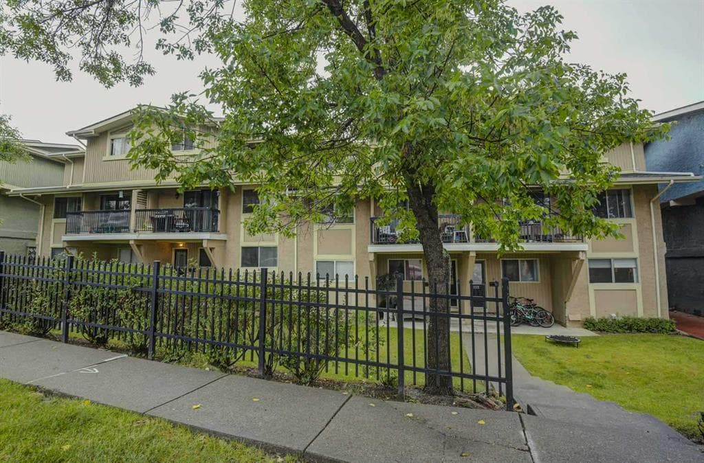 1106, 2200 Woodview Drive SW — photo 1
