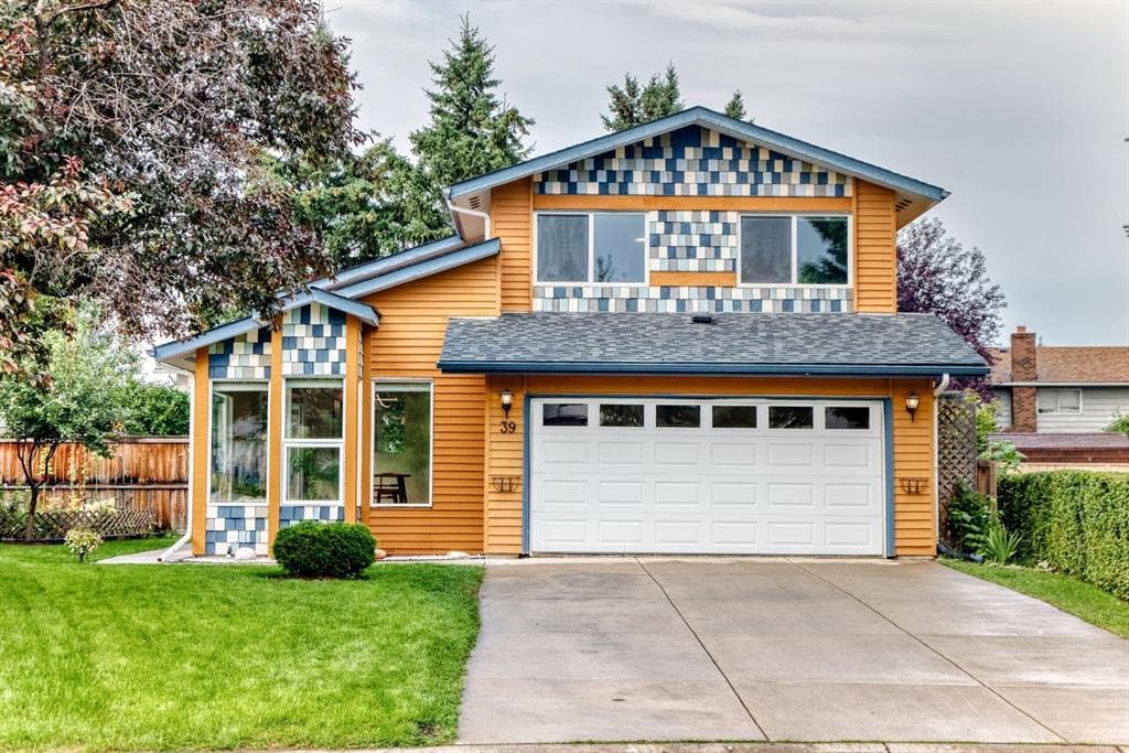 3-bed Detached for sale at 39 Woodfield Crescent SW, Calgary