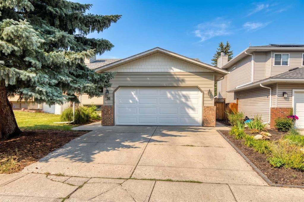 4-bed Detached for sale at 36 Shannon Circle SW, Calgary