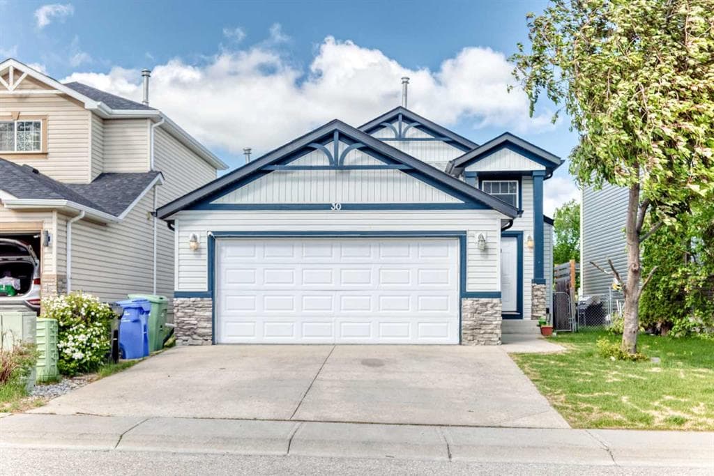 5-bed Detached for sale at 30 Covehaven View NE, Calgary