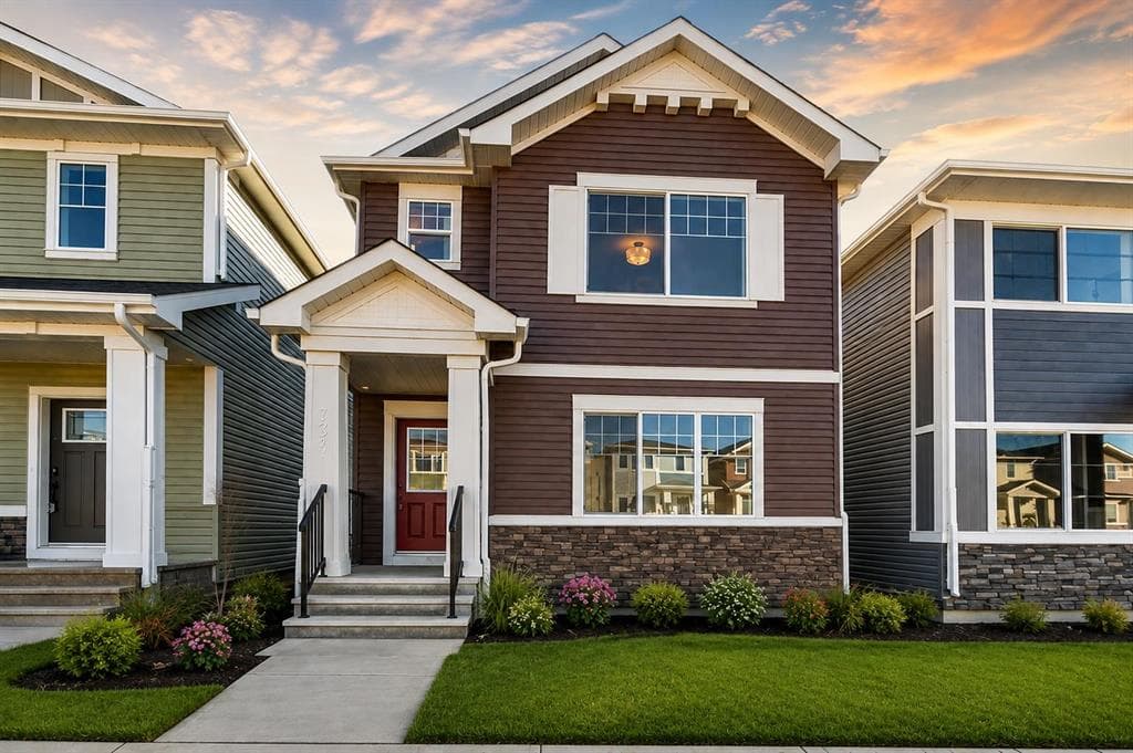 3-bed Detached for sale at 734 Bayview Hill SW, Airdrie