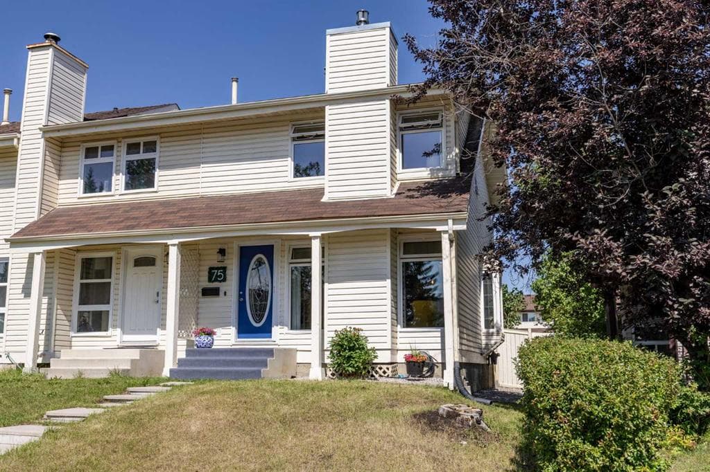 2-bed Townhouse for sale at 75 Woodhill Court SW, Calgary