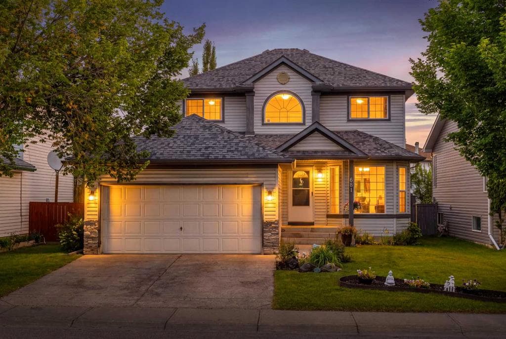 681 Harvest Hills Drive NE — photo 1