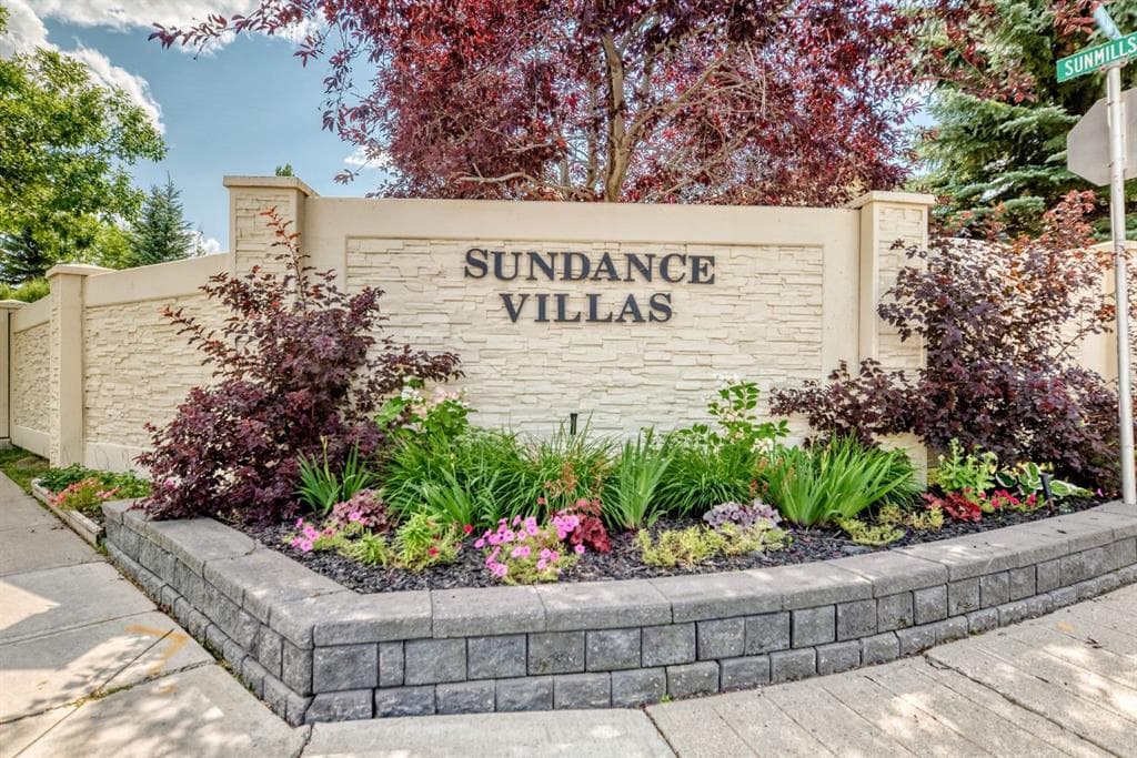 2-bed Semi-detached for sale at 8 Sunlake Close SE, Calgary
