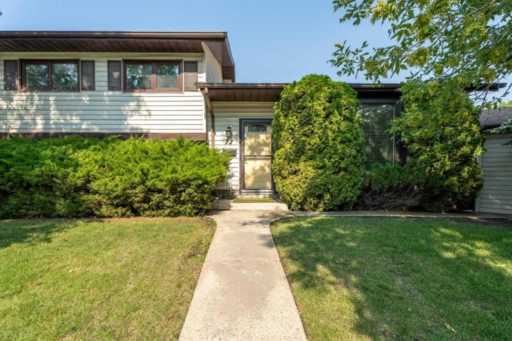 4-bed Detached for sale at 71 Templewood Road NE, Calgary