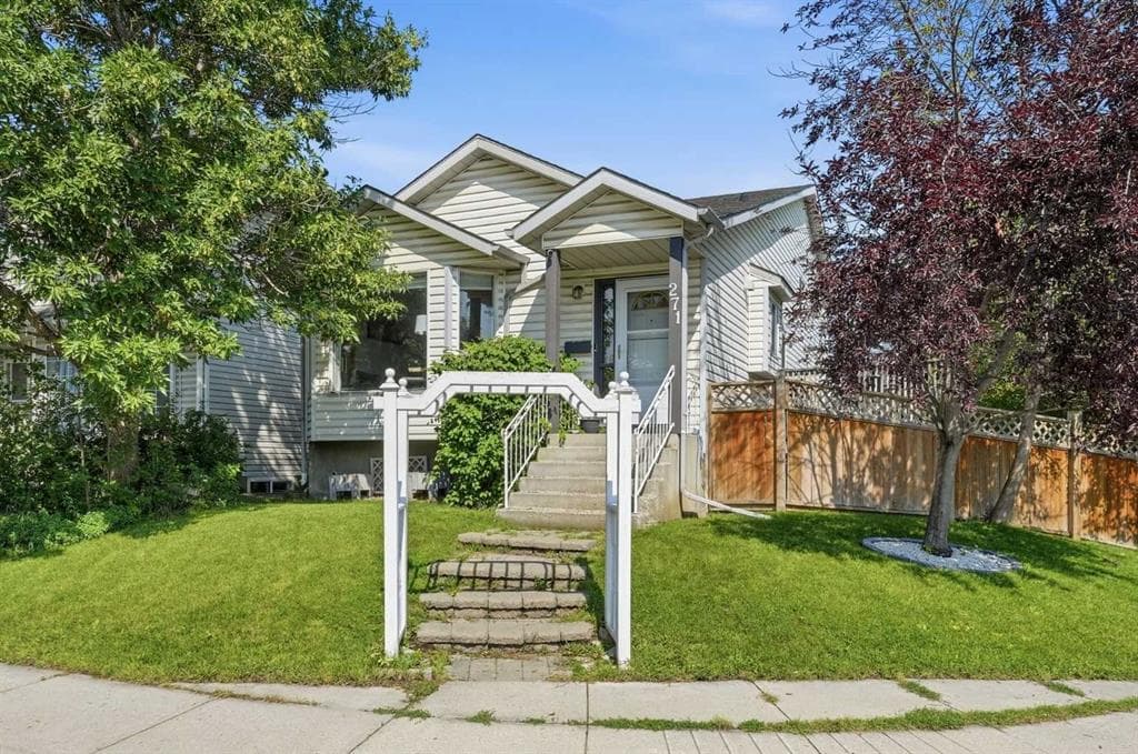 4-bed Detached for sale at 271 Erin Meadow Close SE, Calgary