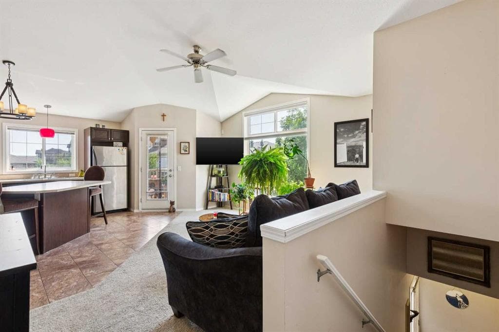 2-bed Townhouse for sale at 201, 60 Panatella Landing NW, Calgary
