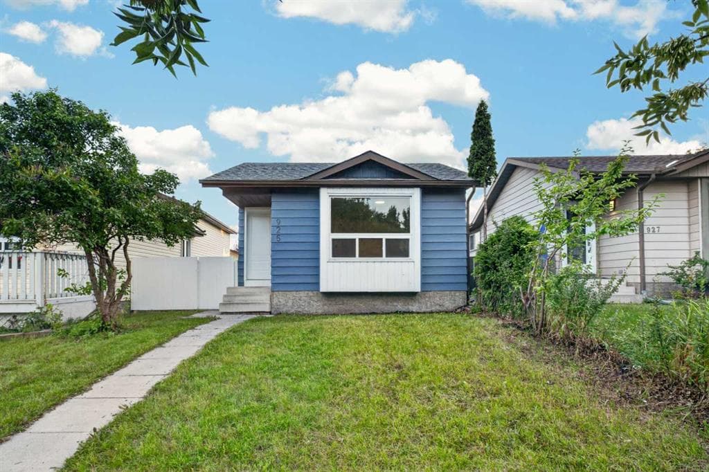 5-bed Detached for sale at 925 Erin Woods Drive SE, Calgary